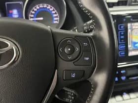 Toyota Auris thumbnail 39