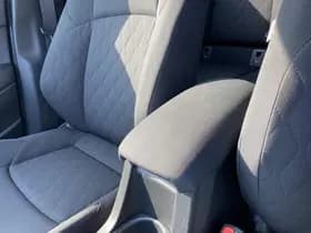 Toyota Corolla-cross thumbnail 82