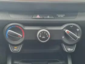 Kia Stonic thumbnail 23