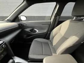 Toyota Yaris-cross thumbnail 39