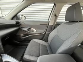 Toyota Yaris-cross thumbnail 36