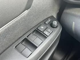 Toyota Yaris-cross thumbnail 28