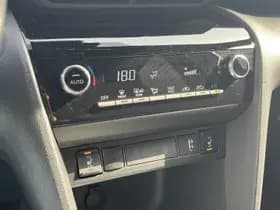 Toyota Yaris-cross thumbnail 32