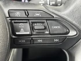 Toyota Yaris thumbnail 16