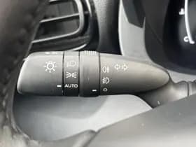 Toyota Yaris thumbnail 17