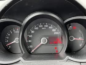 Kia Picanto thumbnail 3