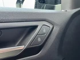 Volkswagen T-roc thumbnail 13