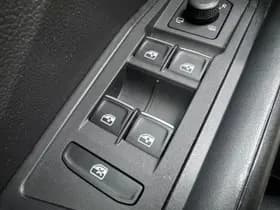 Volkswagen T-roc thumbnail 18