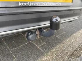 Volkswagen T-roc thumbnail 3