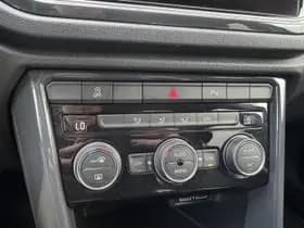 Volkswagen T-roc thumbnail 29