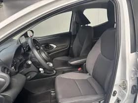 Toyota Yaris thumbnail 30