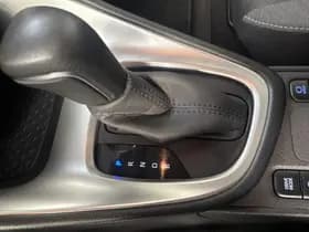 Toyota Yaris thumbnail 45