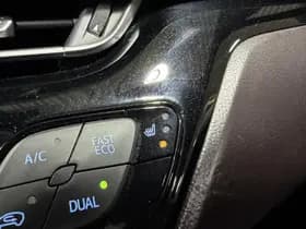 Toyota C-hr thumbnail 32