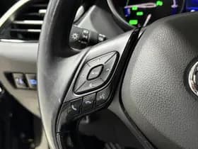 Toyota C-hr thumbnail 9