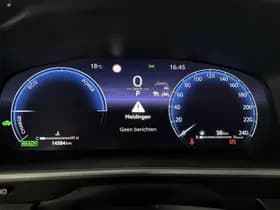 Toyota Corolla-cross thumbnail 11