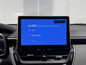 Toyota Corolla-cross thumbnail 17