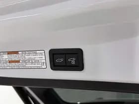 Toyota Corolla-cross thumbnail 59