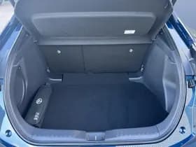 Toyota C-hr thumbnail 11