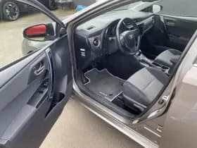 Toyota Auris thumbnail 16