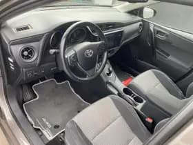 Toyota Auris thumbnail 22