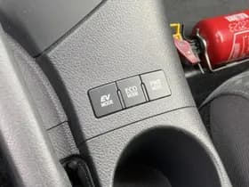 Toyota Auris thumbnail 37