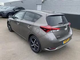 Toyota Auris thumbnail 5