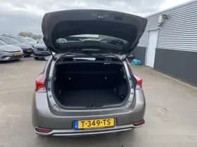 Toyota Auris thumbnail 7