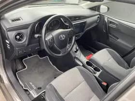 Toyota Auris thumbnail 70