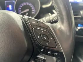 Toyota C-hr thumbnail 9