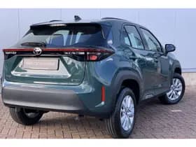 Toyota Yaris-cross thumbnail 4