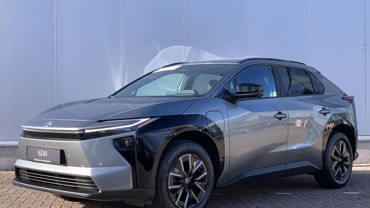 Toyota Bz4x — foto 1