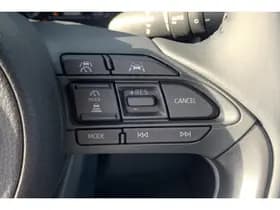 Toyota Yaris thumbnail 16