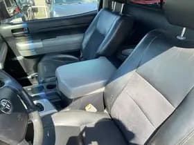 Toyota Tundra thumbnail 26