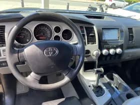 Toyota Tundra thumbnail 7