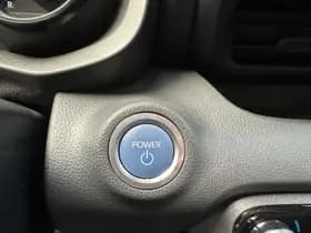 Toyota Yaris thumbnail 14