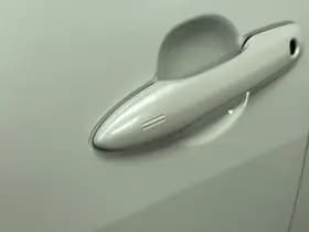 Toyota Yaris thumbnail 28