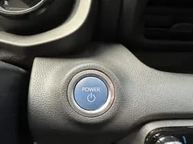 Toyota Yaris thumbnail 43