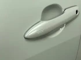 Toyota Yaris thumbnail 56