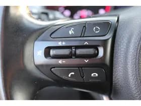 Kia Stonic thumbnail 23