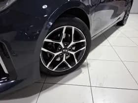 Kia Ceed-sportswagon thumbnail 2