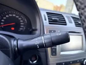 Toyota Avensis thumbnail 16