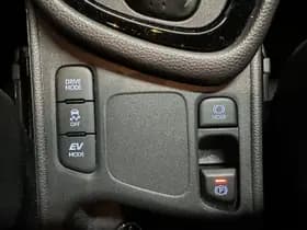 Toyota Yaris thumbnail 18