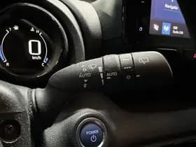 Toyota Yaris thumbnail 7