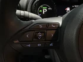 Toyota Yaris thumbnail 8