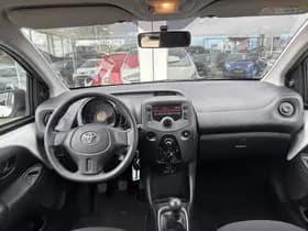 Toyota Aygo thumbnail 36