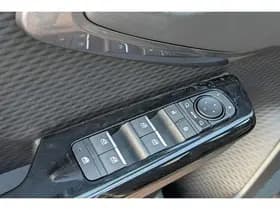 Toyota Urban-cruiser thumbnail 39