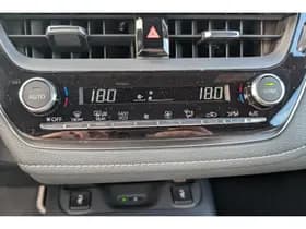 Toyota Corolla thumbnail 17