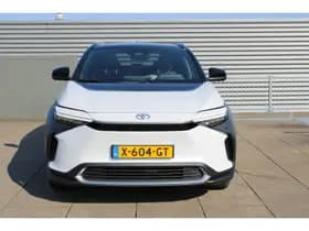 Toyota Bz4x thumbnail 3