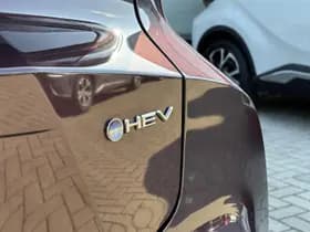 Toyota C-hr thumbnail 34