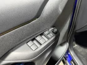 Toyota Yaris-cross thumbnail 33